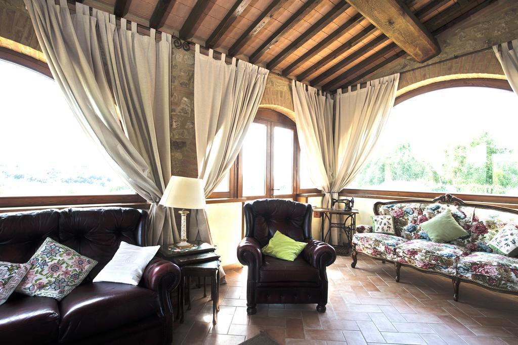 Вилла Casa Sandro A Podere Pascianella Кастельмуцио Номер фото
