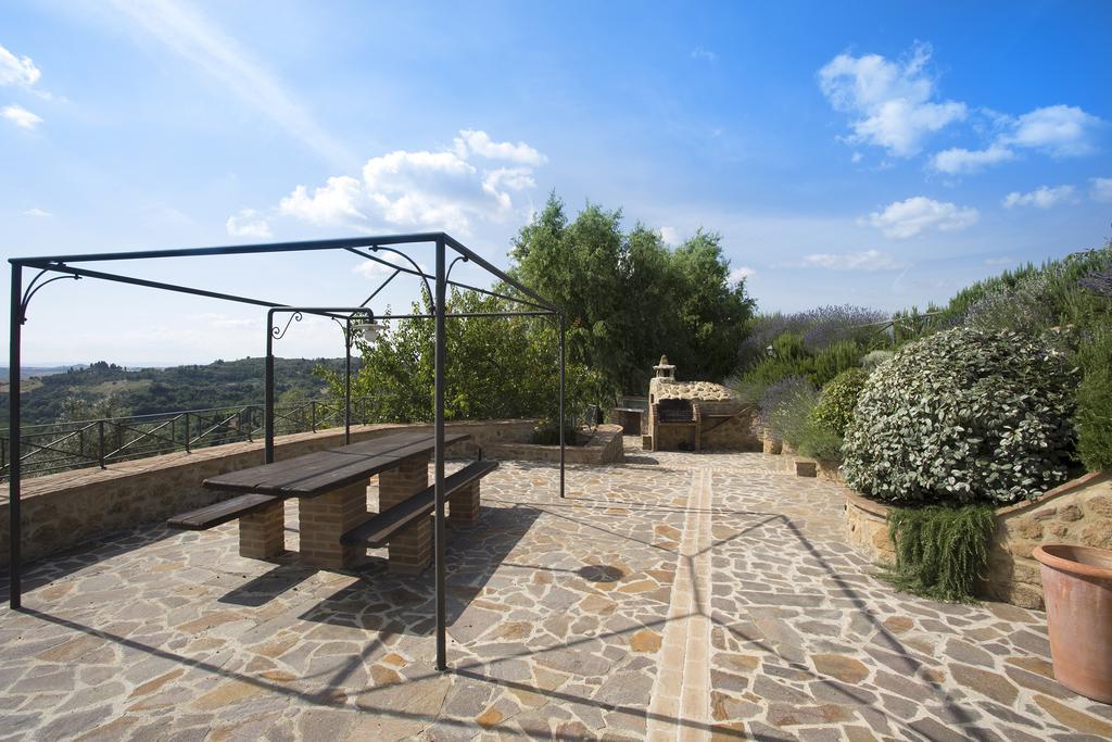 Вилла Casa Sandro A Podere Pascianella Кастельмуцио Номер фото