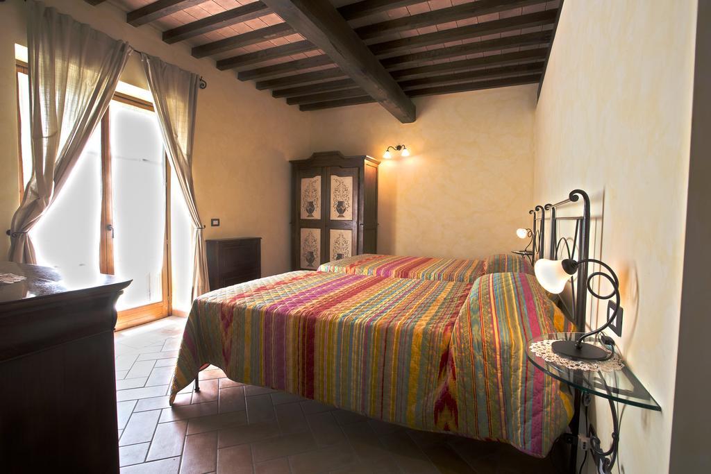 Вилла Casa Sandro A Podere Pascianella Кастельмуцио Номер фото